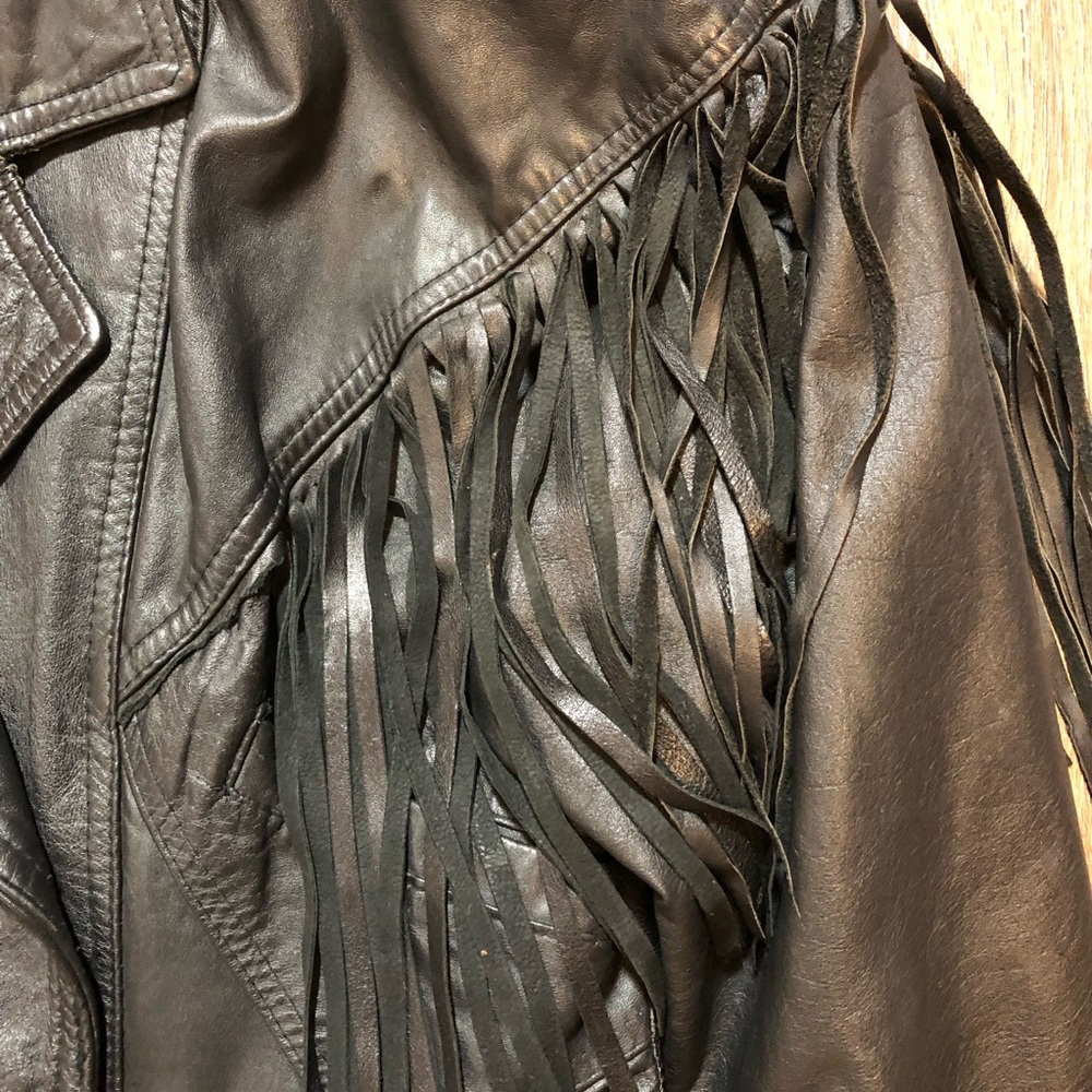 Vintage 70’s Cropped Leather Fringed Jacket - Picture 10 of 17